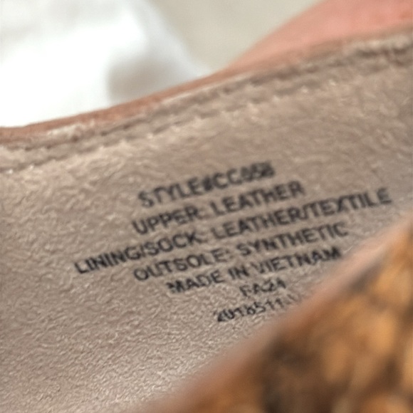 J.Crew Piper low ankle boots in snake-embossed Italian leather NEW SZ 9 - Picture 7 of 7